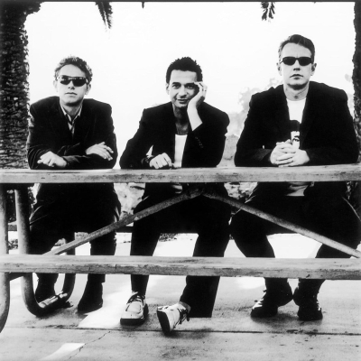 LOVE is all you need - I. (2001)