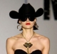 Moschino: “Móda na podzim 2010? Styl Depeche Mode”