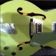 Gitara z “Devotional” turné vydražená za rekordnú sumu