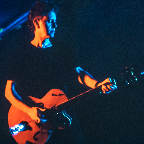 Depeche Mode budú dnes naživo zo skúšobne