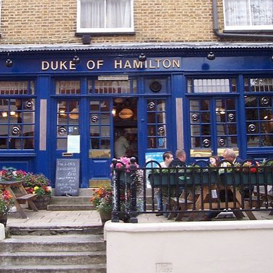 Andy Fletcher na otvorení pubu The Duke Of Hamilton