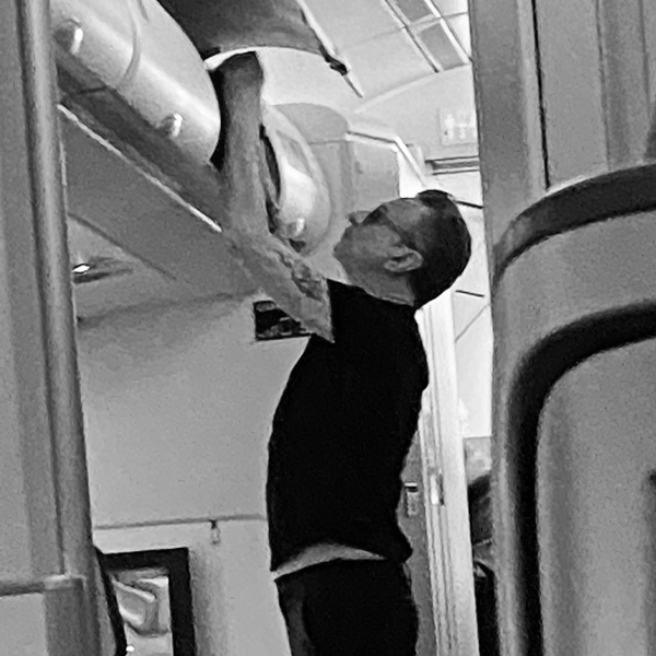 Dave Gahan letí do Európy